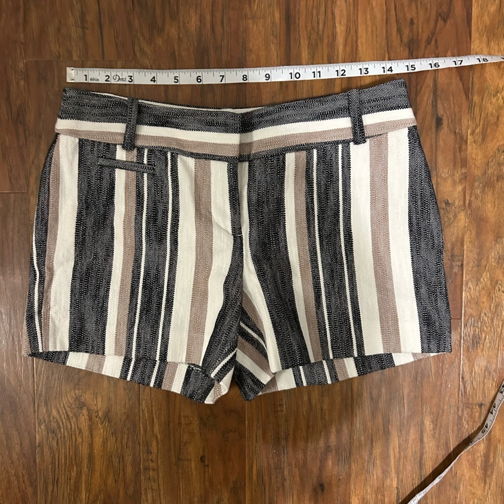 LOFT Black and Tan Striped Women's Shorts Size 0 - Picture 8 of 10